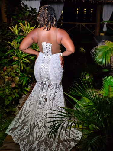 Blanco Mermaid Gown