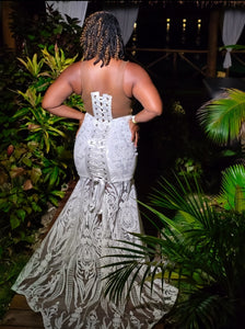Blanco Mermaid Gown